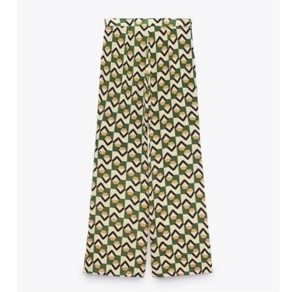 New Zara | Green Bohemian Retro Print Highrise Pants - Picture 8 of 12